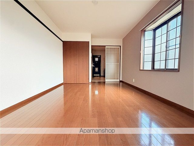 シャンテKの居間写真