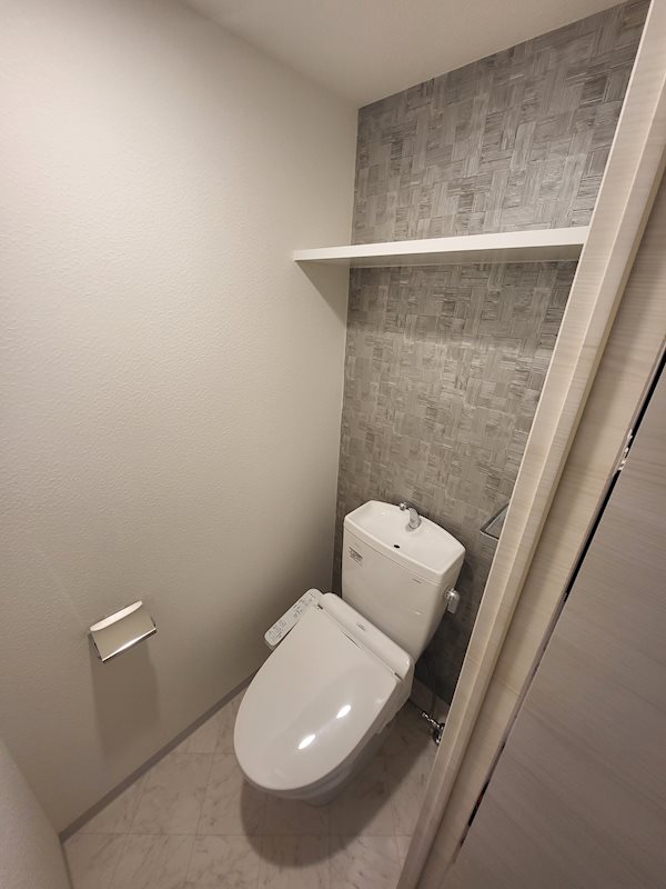 トイレ　※同物件別号室参考写真