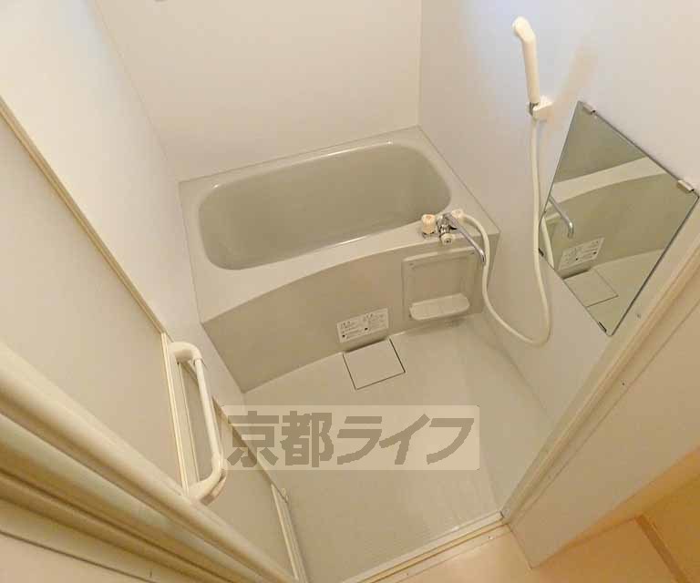 バウハウス御蔭のトイレ写真