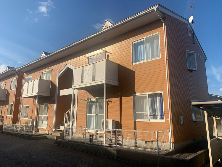 建物外観　鉄骨造りのしっかりとした建物！！
