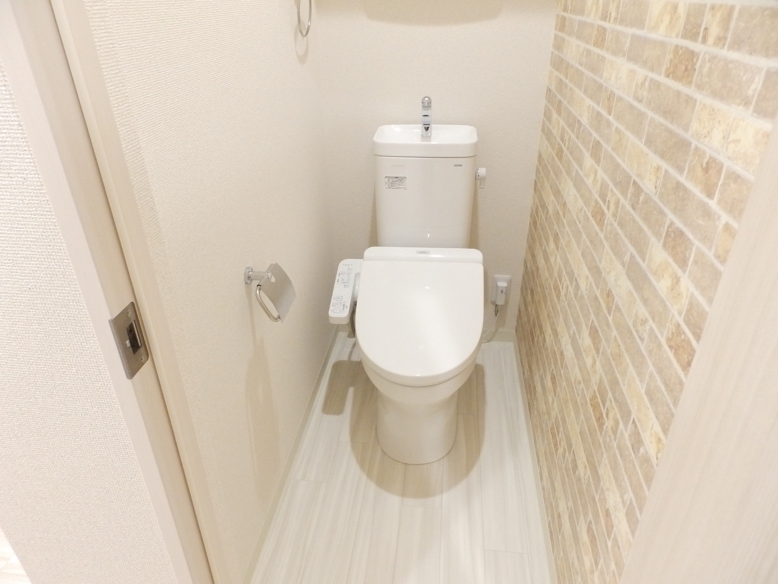 トイレ　ウォシュレット