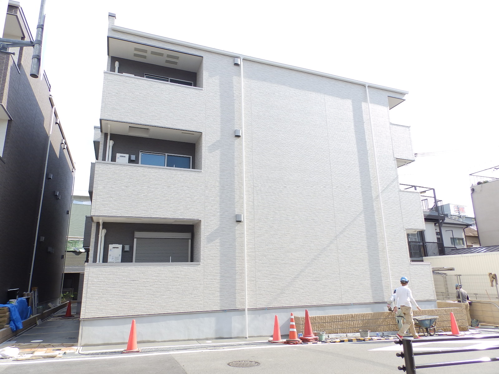 建物外観　２０２０年６月完成