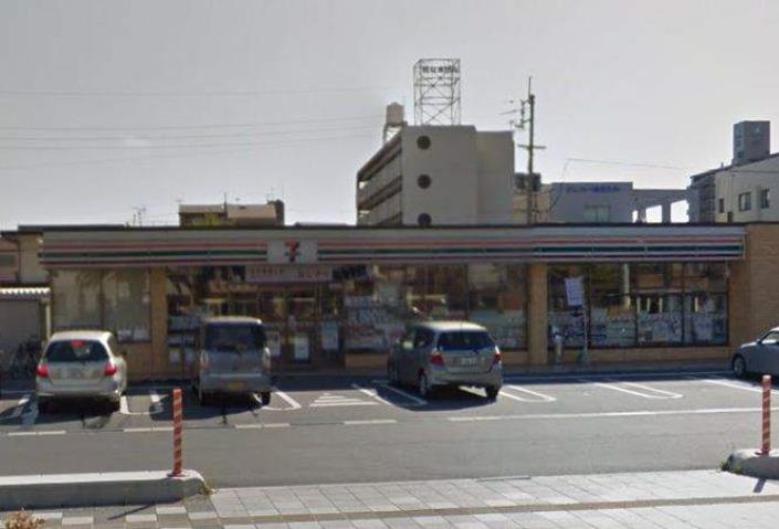 コンビニ　セブンイレブン（コンビニ）まで602m