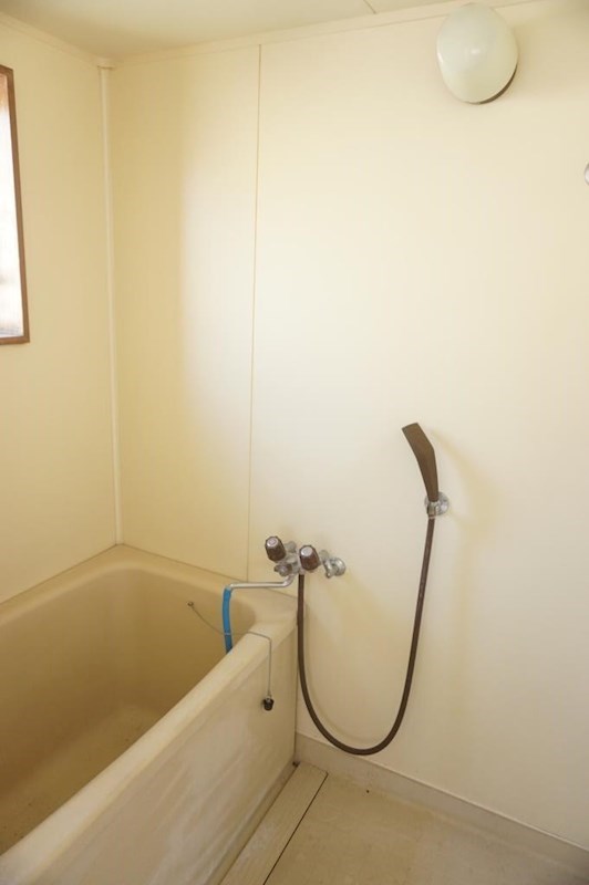 バス・シャワールーム　バストイレ別で快適な毎日