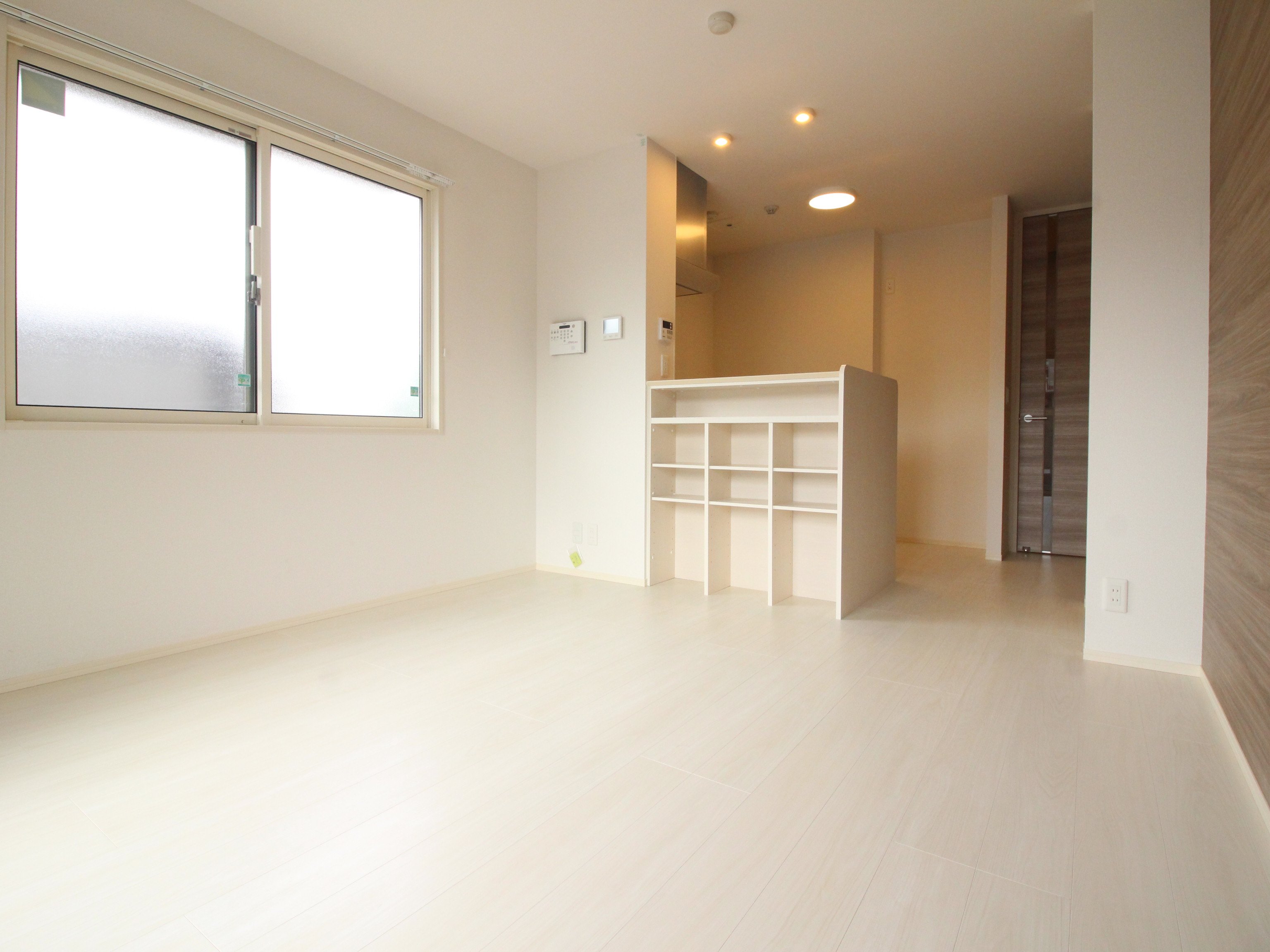 居室・リビング　別号室写真