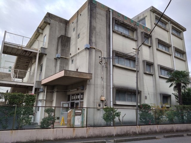 図書館　市川市信篤図書館（図書館）まで283m
