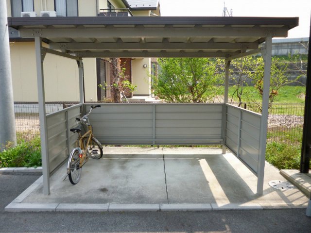 その他　駐輪場です。