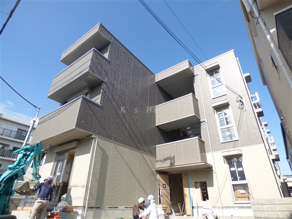 神戸市中央区旗塚通のアパートの建物外観
