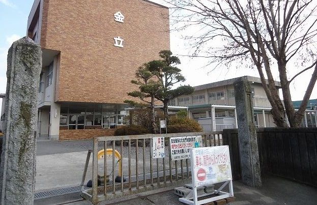 【佐賀市金立町大字金立のアパートの小学校】