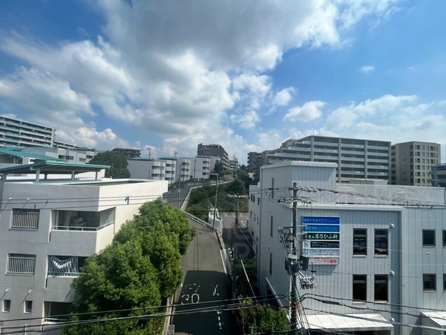 【吹田市千里山月が丘のマンションの眺望】