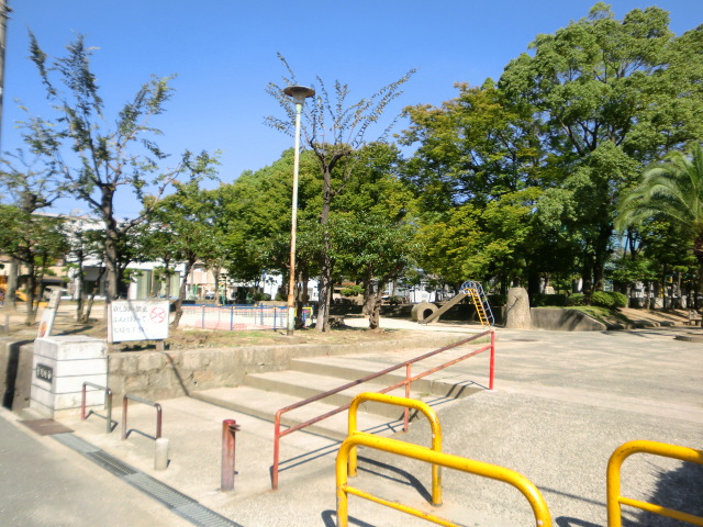 【タカイダ西ハイツの公園】