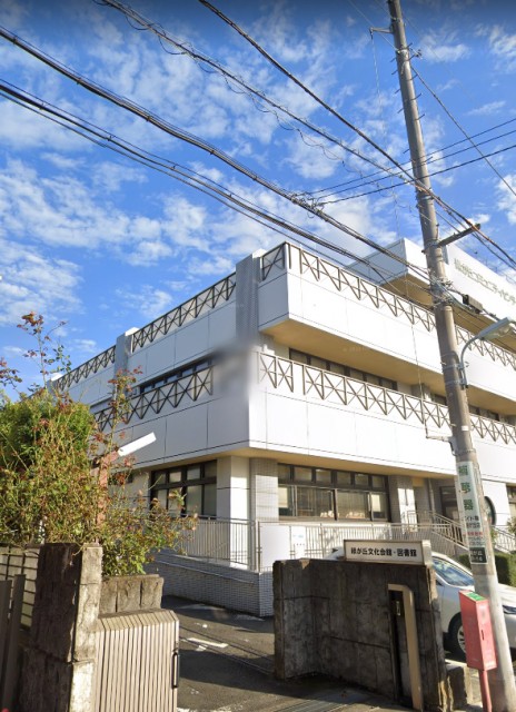 【目黒区中根のマンションの図書館】