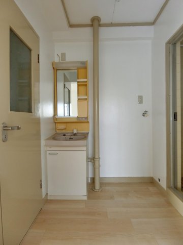 洗面設備　忙しい朝には欠かせない洗面所です