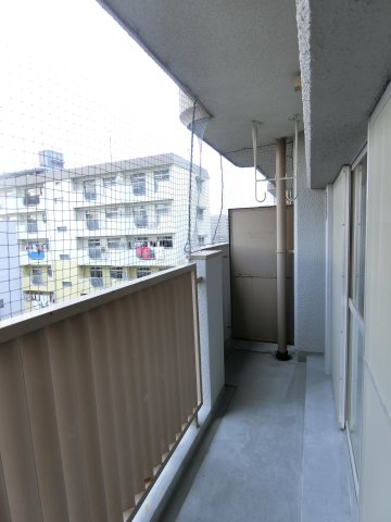 バルコニー　開放的で明るい空間を演出してくれるバルコニーです