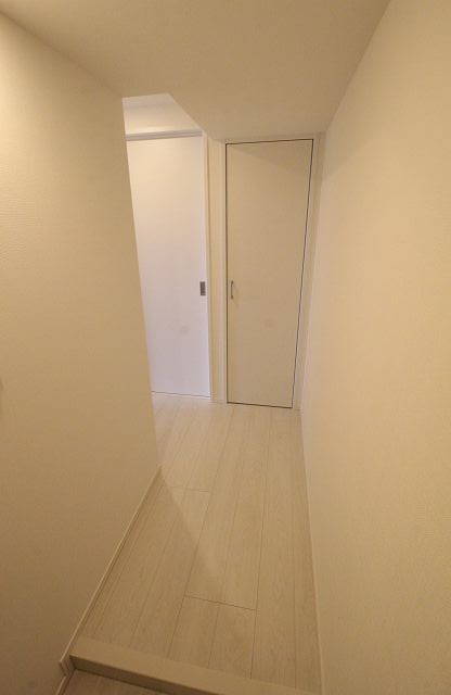 玄関　駐輪場