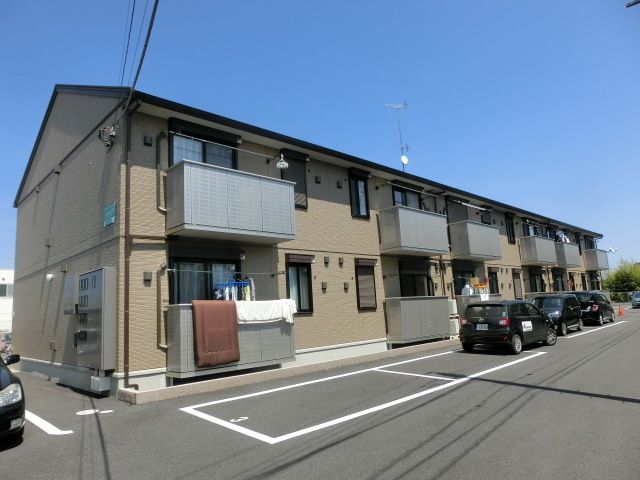 千葉市緑区誉田町のアパートの建物外観