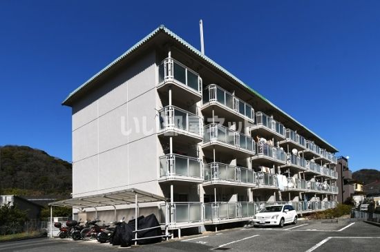 神戸市須磨区白川のマンションの建物外観