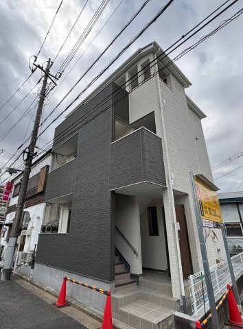 【横浜市都筑区池辺町のアパートの建物外観】