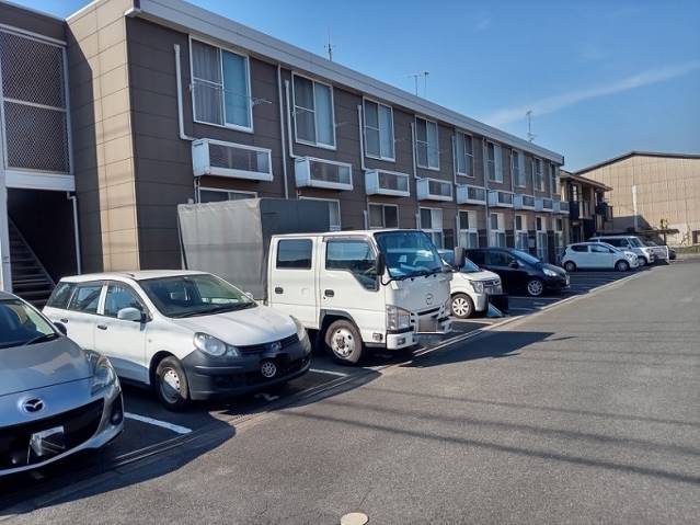 駐車場　駐車場