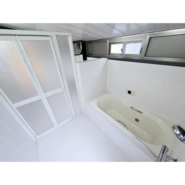 バス・シャワールーム　バス