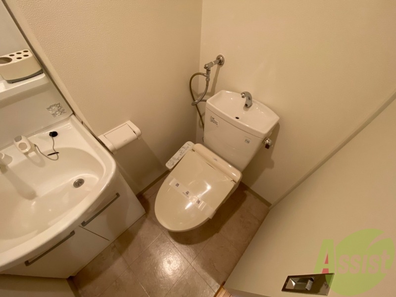 トイレ　トイレです。ウォシュレット付を探している方、おすすめです。