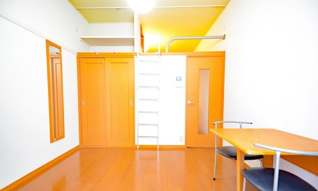 居室・リビング　別号室の写真です