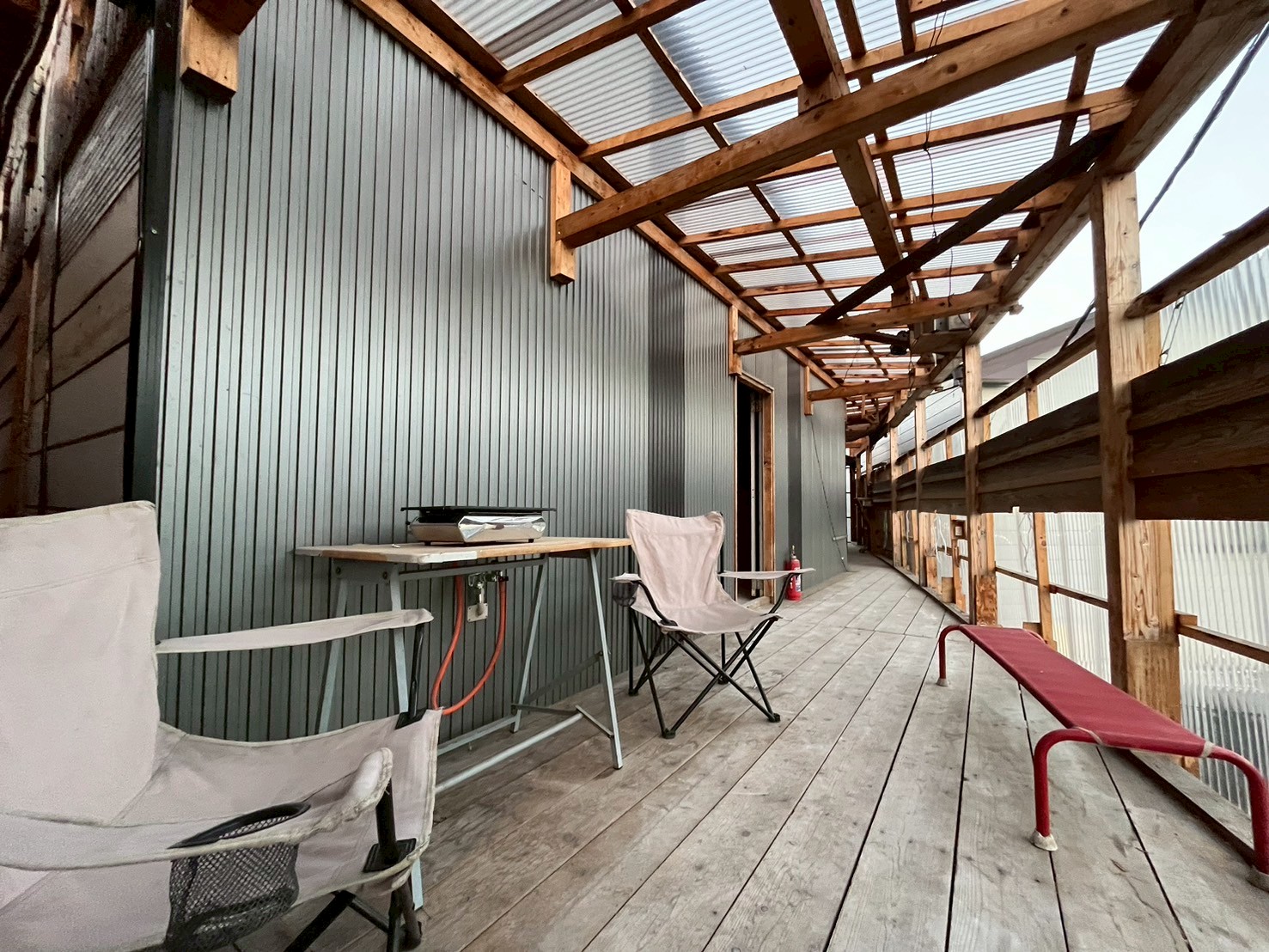 その他共有部分　外でも食事が楽しめます♪