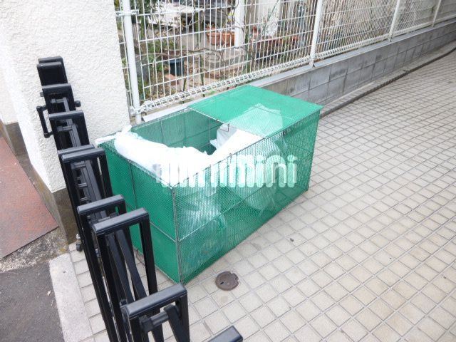 その他共有部分　敷地内ゴミ置き場！