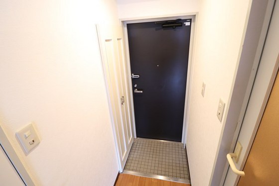 玄関　※別部屋の写真です