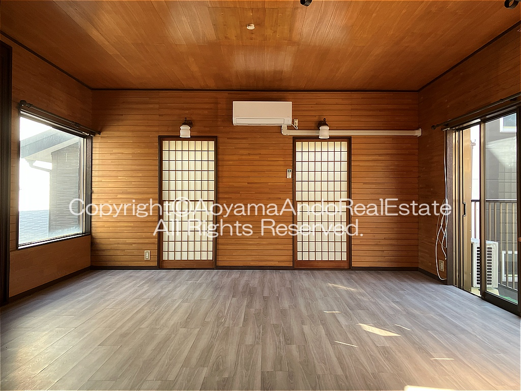 深沢6丁目戸建の居間写真