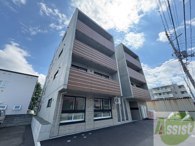 建物外観　豊平区月寒西１条「エルクリエイト月寒中央」