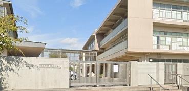 中学校　横浜市立早渕中学校（中学校）まで979m