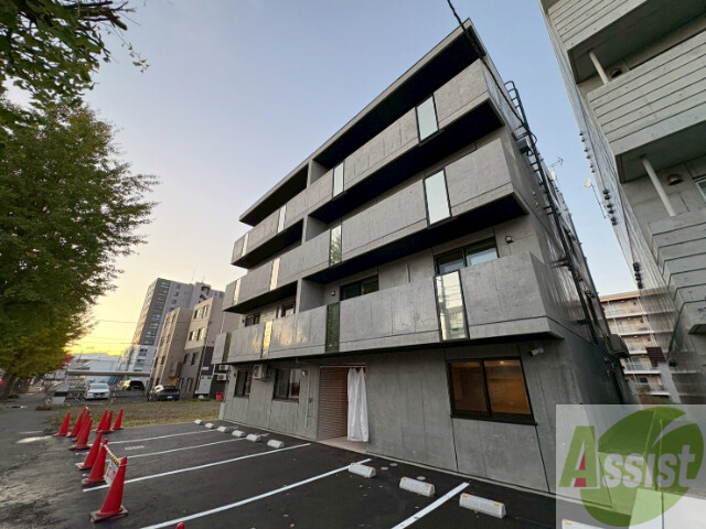 建物外観　札幌市東区北２０条東「ＵＲＢＡＮ　ＳＴＡＧＥ北２０条」