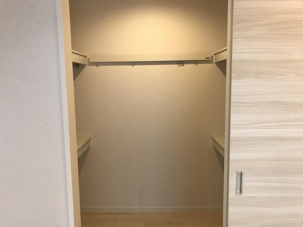 収納　ウォークインクローゼット