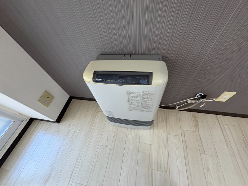 その他設備　ストーブ