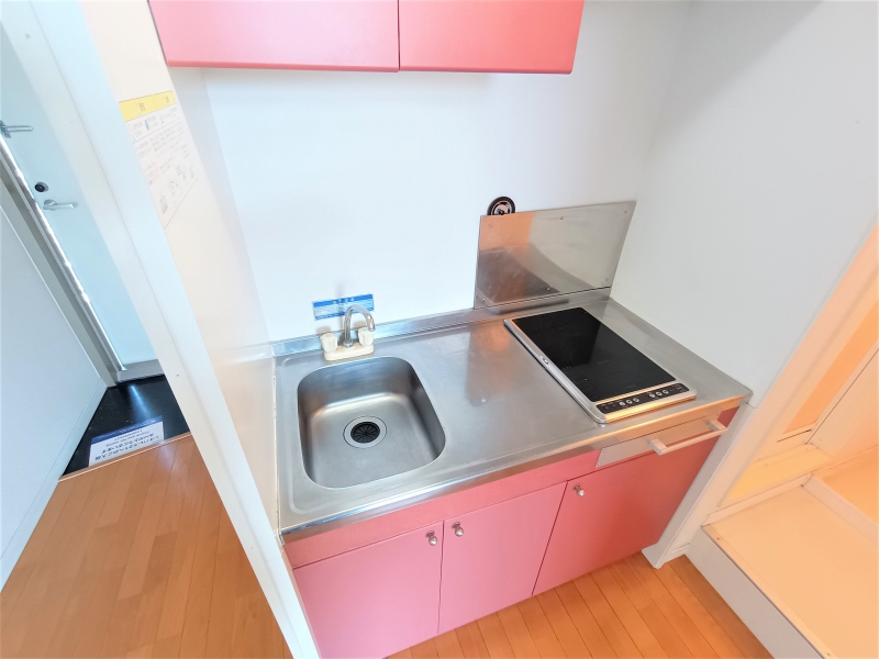 キッチン　コンロは２口コンロです。