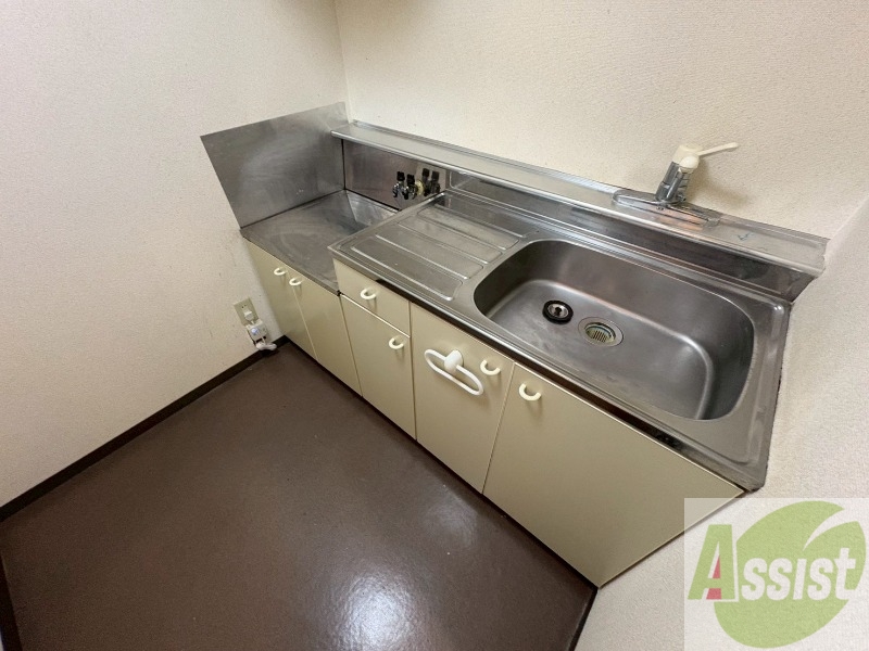 キッチン　キッチンはスペースも広々していて使いやすそうですよ！