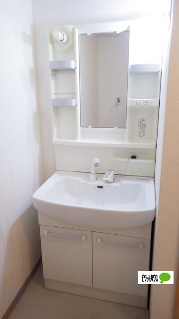 洗面設備　３０２