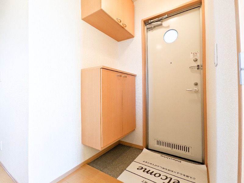 玄関　図面と現状に相違がある場合には現状を優先