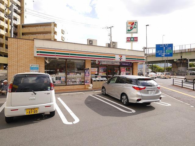 コンビニ　セブン‐イレブン／小倉木町店（コンビニ）まで276m