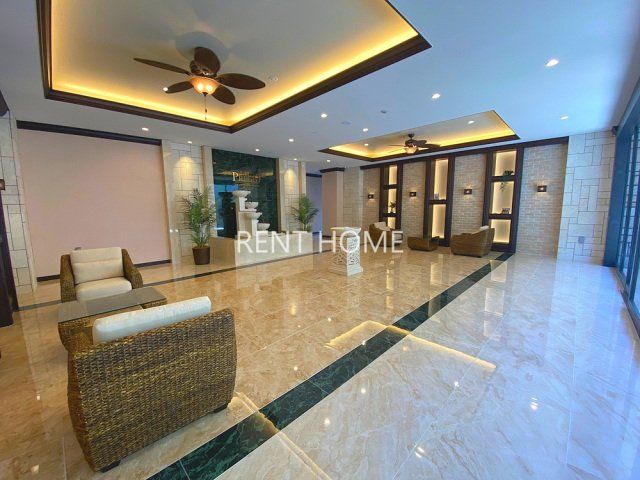 ロビー　広々綺麗なエントランスホールです