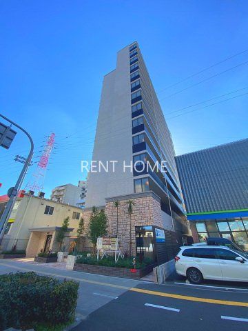 建物外観　鉄筋コンクリート造13階建て