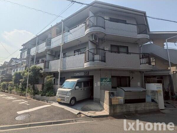 建物外観　落ち着いた雰囲気の外観です