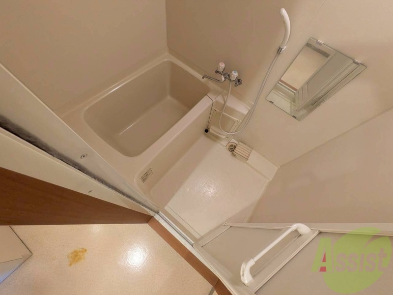 バス・シャワールーム　お風呂です。ゆっくりお風呂につかるのも体に良いですね～