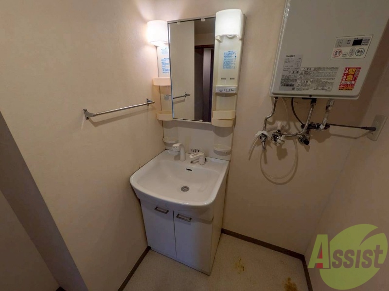 洗面設備　こちらに洗面台があります。朝の洗顔はこちらで。