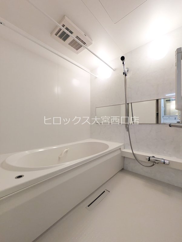 バス・シャワールーム　浴室乾燥機付き