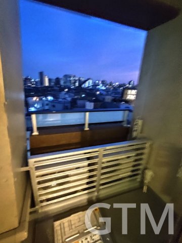 バルコニー　４０１号室は広いバルコニーのあるお部屋です。