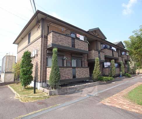 建物外観　ｅｏ光対応です。