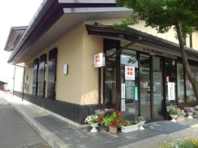 銀行　八十二銀行小布施支店（銀行）まで1060m