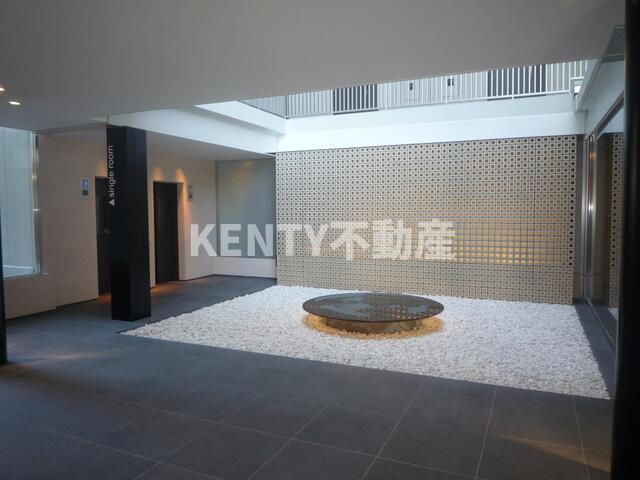 ロビー　建物の内部です